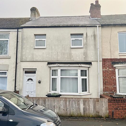 3 Bedroom Terraced House For Sale In Longfield Road, Darlington, DL3