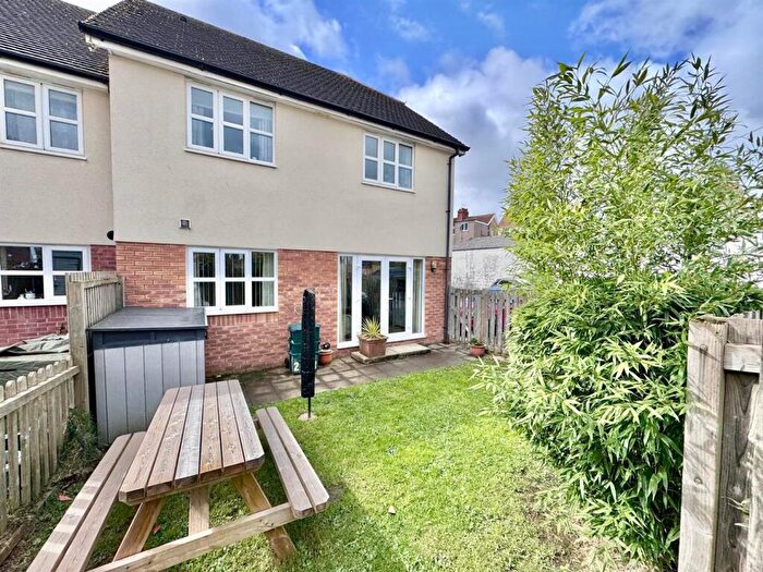 2 Bedroom Flat For Sale In Gwel Yr Afon, Llandudno Junction, LL31