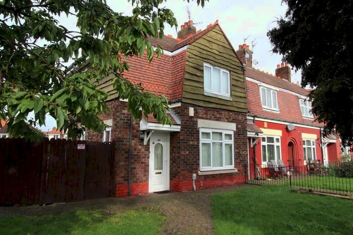 3 Bedroom End Of Terrace House To Rent In Endike Lane, Hull, HU6