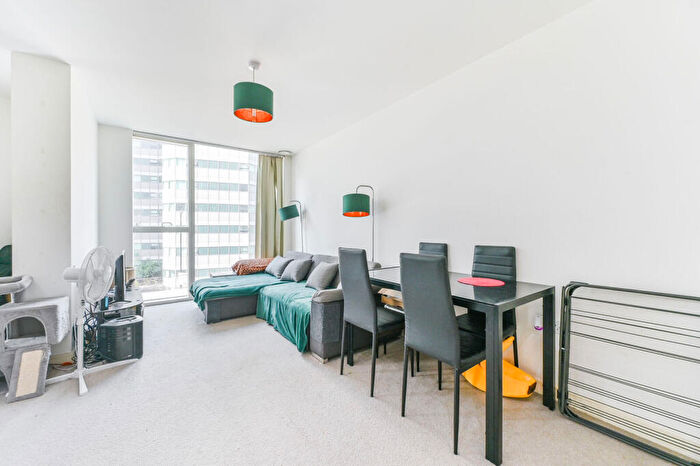 1 Bedroom Flat For Sale In Tennyson Apartments, Croydon, CR0