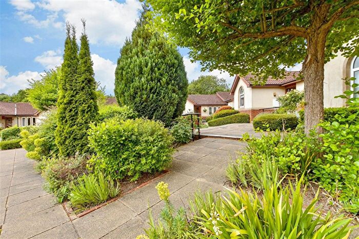 2 Bedroom Flat For Sale In Alma Road, Reigate, Surrey, RH2