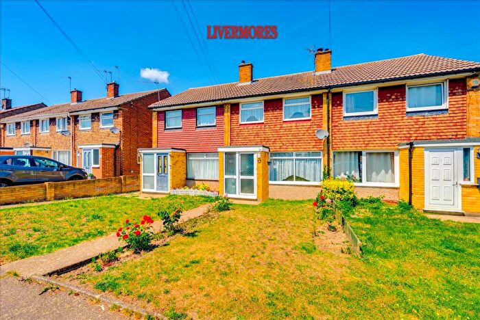 3 Bedroom Terraced House For Sale In Medway Road, Crayford, Dartford, DA1