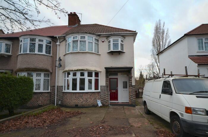 1 Bedroom Flat To Rent In Kenmore Avenue, Harrow, HA3