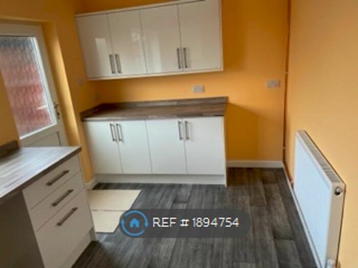 3 Bedroom Terraced House To Rent In Bradford Avenue, Hull, HU9
