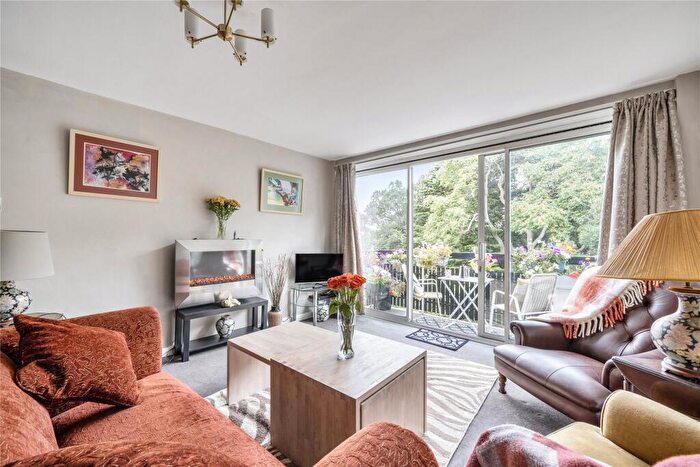 2 Bedroom Flat For Sale In Mapledene, Kemnal Road, Chislehurst, BR7