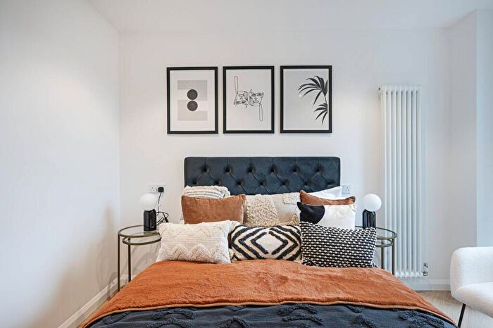 1 Bedroom Flat To Rent In Icon Heights, , Wood Green, London, N22