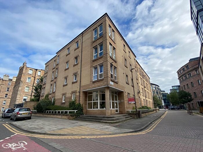 2 Bedroom Flat To Rent In /, Port Hamilton, Edinburgh, EH3