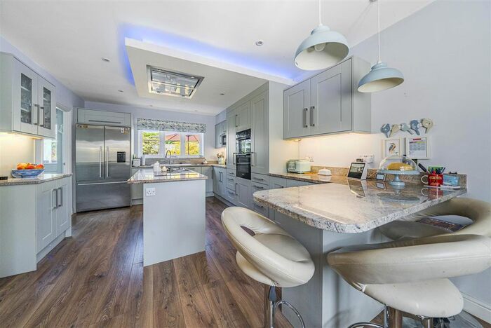 4 Bedroom Detached House For Sale In Thestfield Drive, Staverton, Trowbridge, BA14