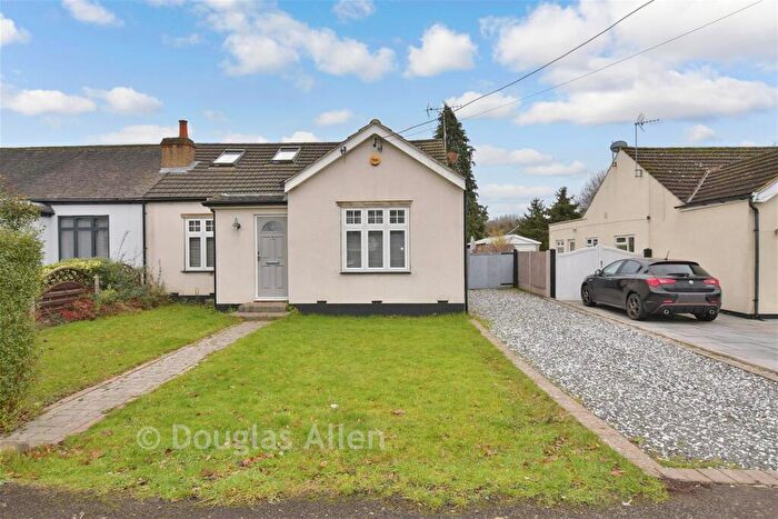 4 Bedroom Chalet For Sale In Sylvia Avenue, Hutton, Brentwood, Essex, CM13