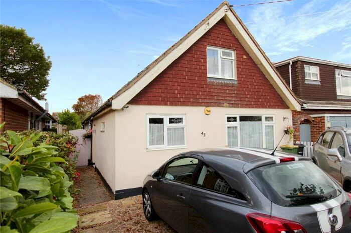 4 Bedroom Detached Bungalow To Rent In Crouch Avenue, Hockley, SS5