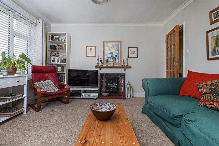 2 Bedroom Semi-Detached Bungalow For Sale In Back Lane, Queensbury, Bradford, BD13