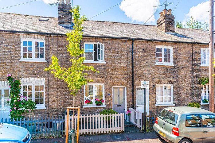 2 Bedroom Property For Sale In Thornton Street, Hertford, SG14