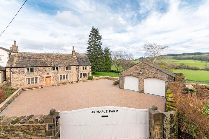 4 Bedroom Detached House For Sale In Maple Farm, Houses Hill, HD5