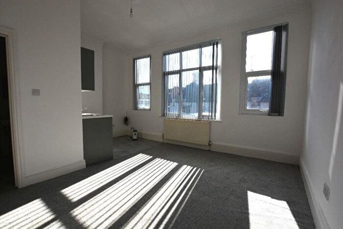 Studio To Rent In Newcastle Avenue, Worksop, S80