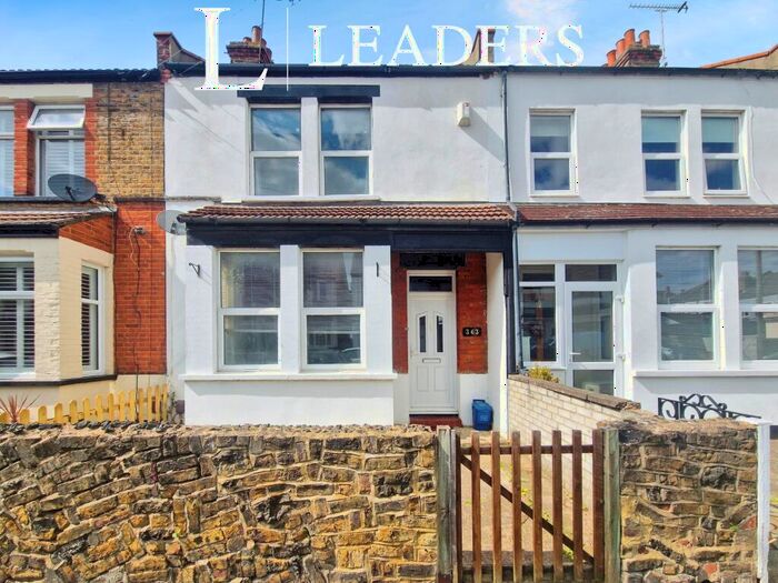 2 Bedroom Terraced House To Rent In North Avenue, Southend, Essex, SS2