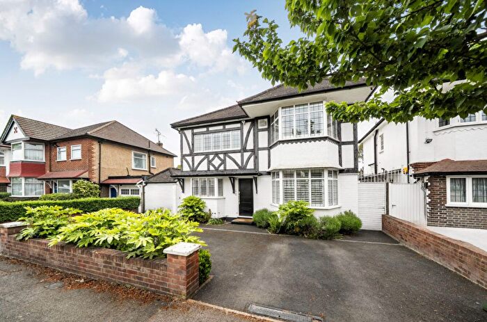 4 Bedroom Detached House For Sale In Audley Road, Ealing, W5
