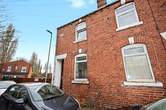 2 Bedroom Terraced House For Sale In Chald Lane, Wakefield, West Yorkshire, WF2
