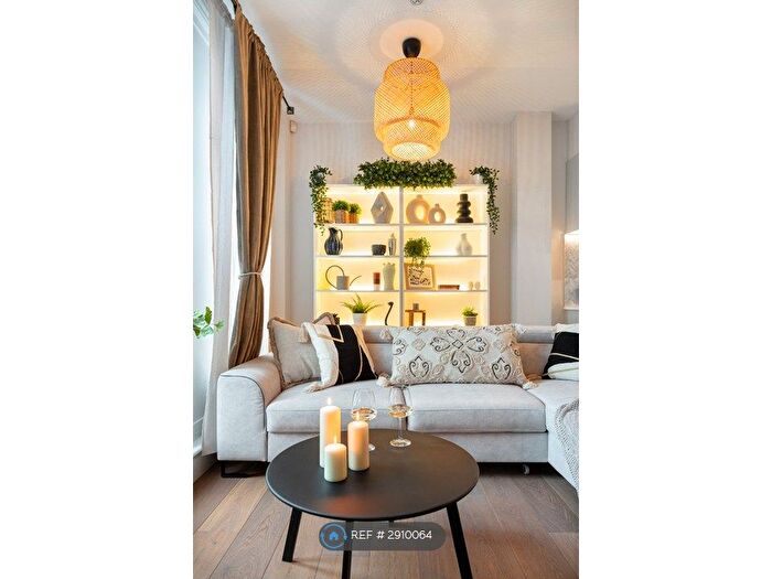 1 Bedroom Flat To Rent In Westbourne Grove, London, W11