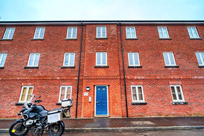 2 Bedroom Flat For Sale In Field Close, Sturminster Newton, DT10