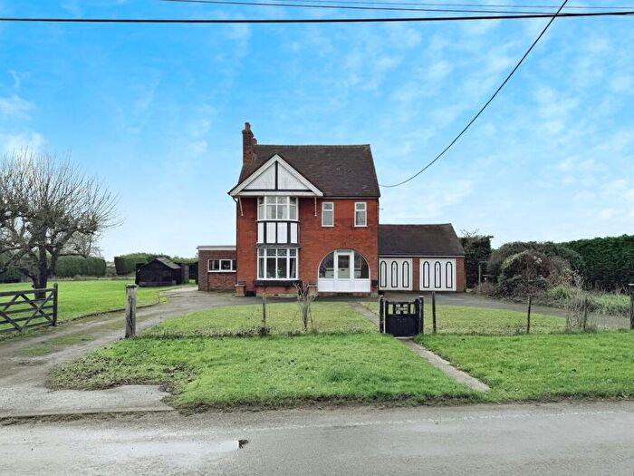 3 Bedroom Detached House For Sale In School Lane, Great Leighs, Chelmsford, CM3
