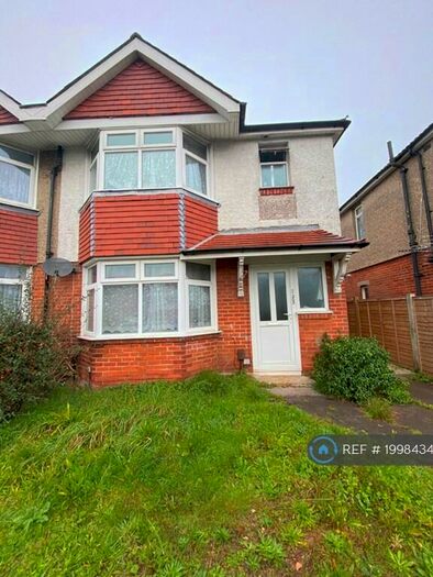6 Bedroom Semi-Detached House To Rent In Burgess Road, Southampton, SO16