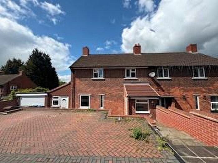 3 Bedroom Semi-Detached House For Sale In Firth Avenue, Cudworth, Barnsley, S72