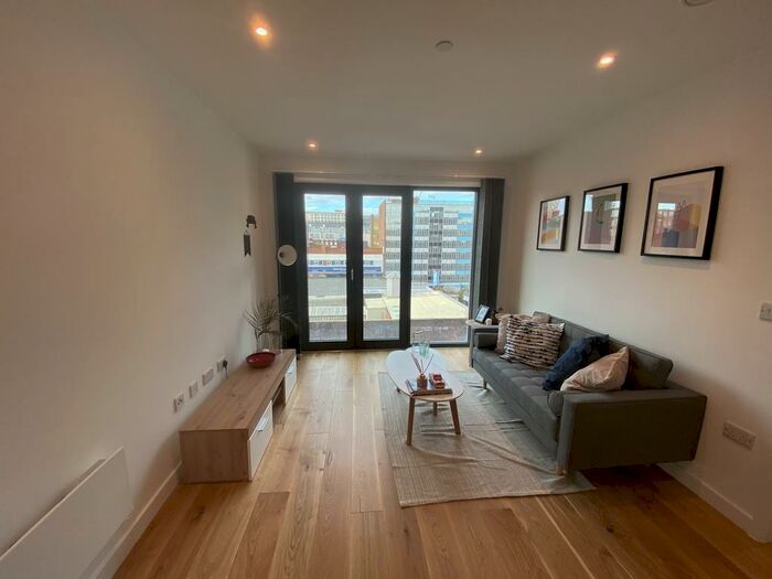 1 Bedroom Apartment To Rent In Windmill Street, B1