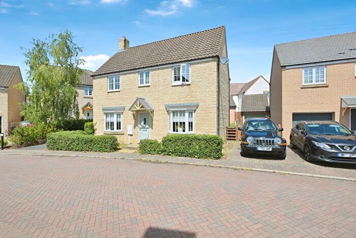 4 Bedroom Detached House For Sale In Oak Lane, Kings Cliffe, Peterborough, PE8