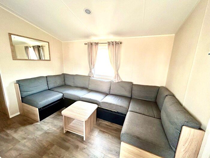 4 Bedroom Park Home For Sale In Sand Le Mere Holiday Park, HU12