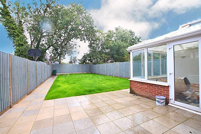 5 Bedroom Semi-Detached House To Rent In Oakfield Road, Ashford, TW15