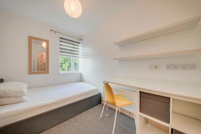 5 Bedroom House To Rent In Devon Road, Canterbury, CT1