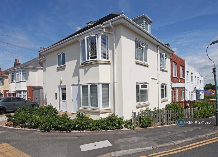 2 Bedroom Flat To Rent In Marie Court, Bournemouth, BH9