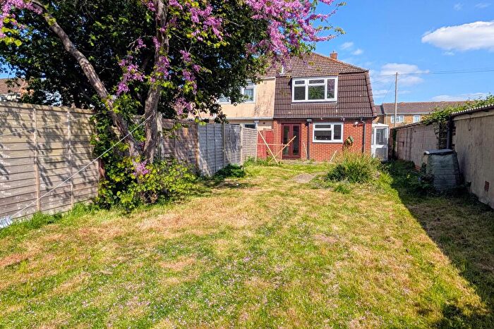 2 Bedroom Semi-Detached House For Sale In Marks Road, Stubbington, PO14