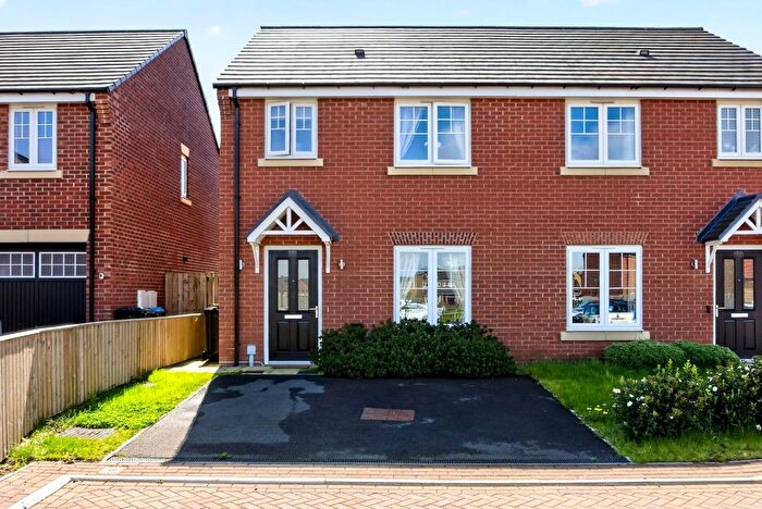 3 Bedroom Semi-Detached House For Sale In Stable Mews, Boroughbridge, York, YO51