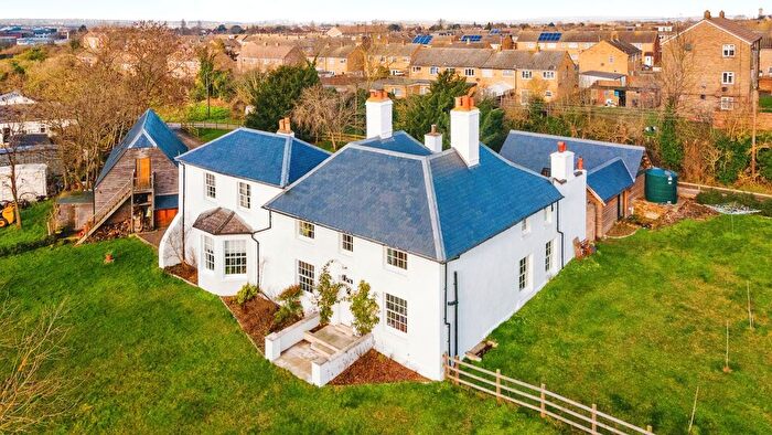 6 Bedroom Detached House For Sale In Green Street Green Road, Darenth, Kent, DA2