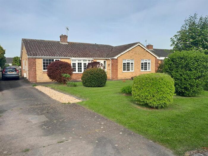 3 Bedroom Detached Bungalow For Sale In Sandhurst Road, Sandilands, LN12