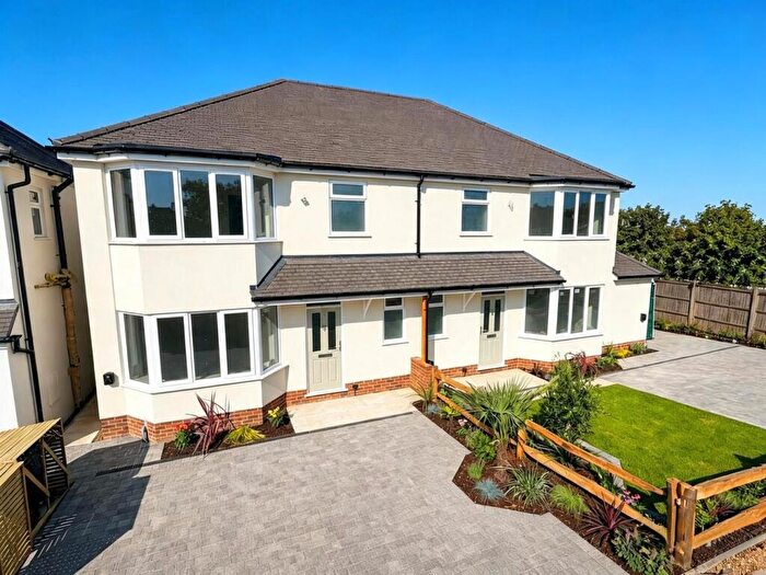 3 Bedroom Semi-Detached House For Sale In Berkeley Drive, West Molesey, KT8