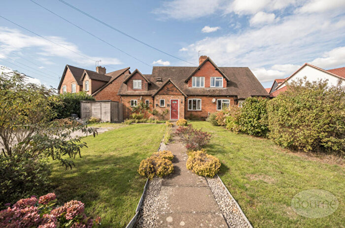 3 Bedroom Semi Detached House For Sale In Ockford Ridge, Godalming, Surrey, GU7