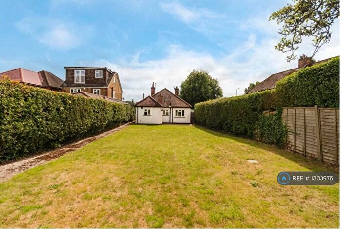 2 Bedroom Detached House To Rent In Amersham Road, Beaconsfield, HP9