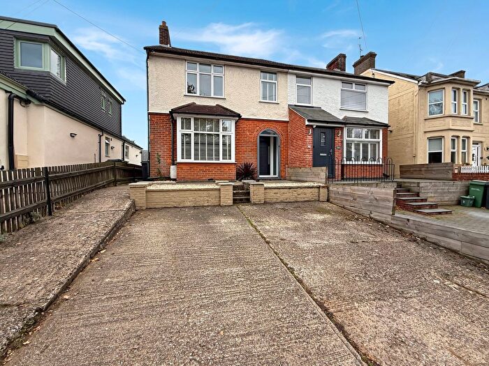 3 Bedroom Semi Detached House For Sale In Rayne Road, Braintree, CM7