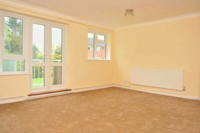 1 Bedroom Flat To Rent In Springbank, London, N21