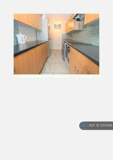 2 Bedroom Flat To Rent In Basinghall Gardens, Sutton, SM2