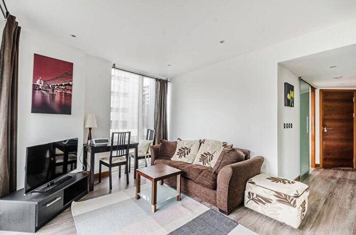1 Bedroom Flat To Rent In Chelsea Bridge Wharf, Battersea, London, SW11