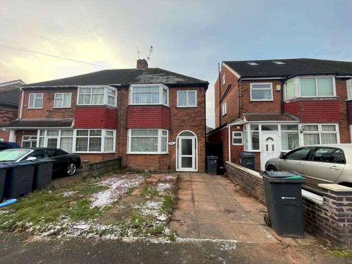 3 Bedroom Semi-Detached House To Rent In Hangleton Drive, Tysley, Birmingham, West Midlands, B11
