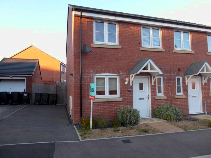 3 Bedroom Semi-Detached House To Rent In Red Road, Woodford Halse, NN11