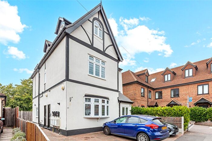 1 Bedroom Flat For Sale In Champion Road, Upminster, RM14
