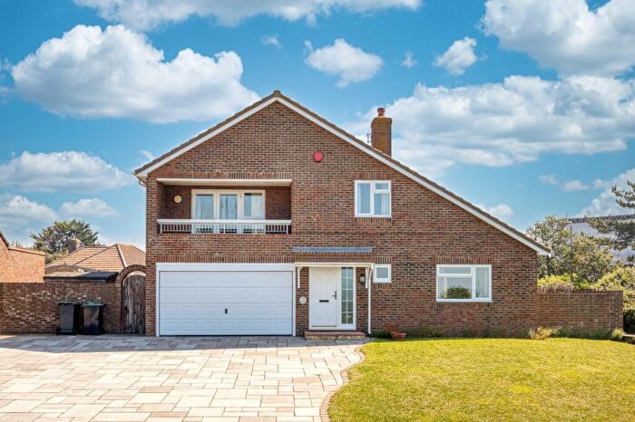 4 Bedroom Detached House For Sale In The Ridings, Cliftonville, Kent, CT9