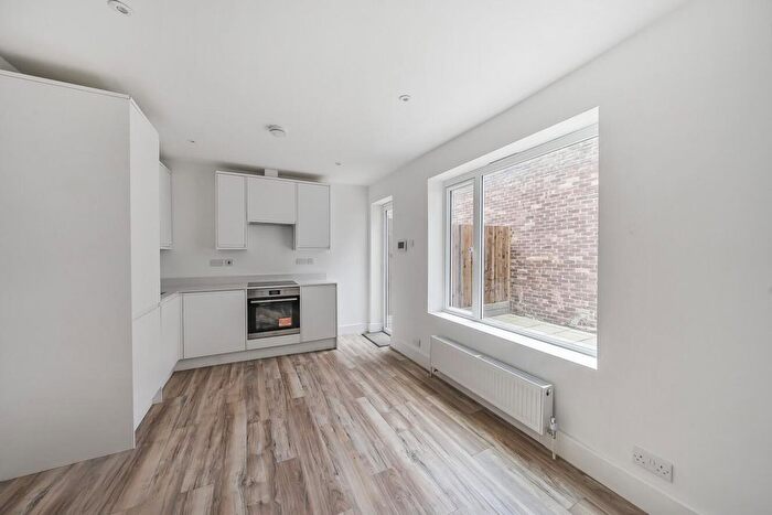 1 Bedroom Flat For Sale In The Avenue, Ealing, London, W13