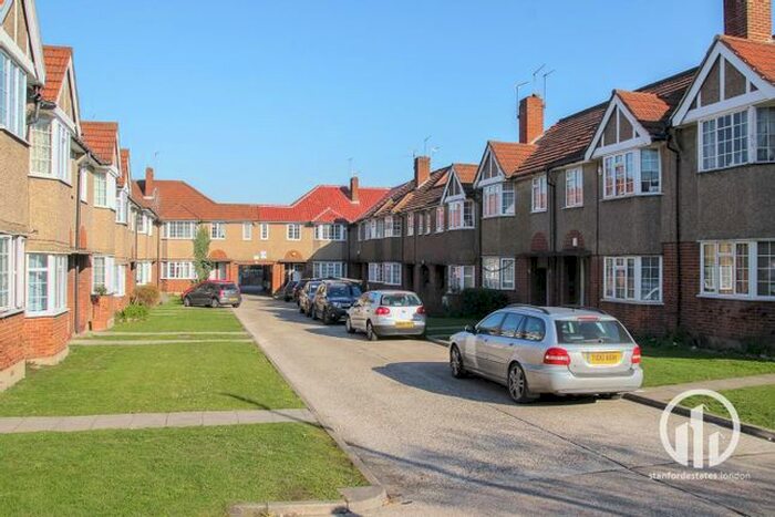 2 Bedroom Flat To Rent In Hither Green Lane, Hither Green, London, SE13