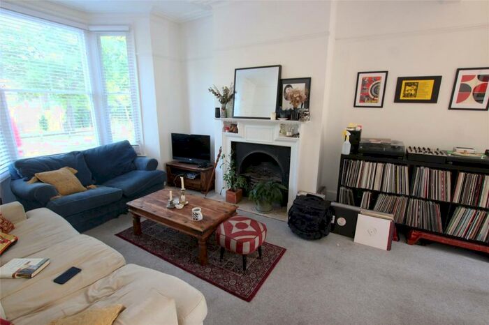 5 Bedroom End Of Terrace House To Rent In Catford Hill, London, SE6